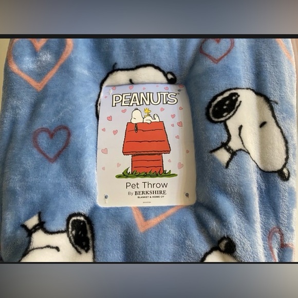 Peanuts snoopy hearts valentines throw blanket - Picture 2 of 4